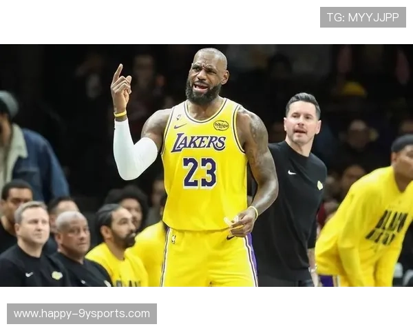 NBA焦点战报湖人逆转勇士詹姆斯关键三分定胜局再掀高潮联盟格局生变