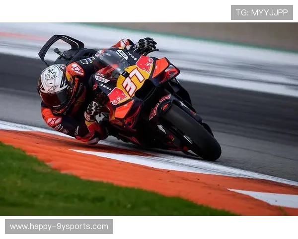 摩托车大奖赛赛季最新动态解析 新秀崭露头角 经验丰富车手再创佳绩